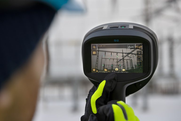 FLIR Targets End-to-End Data Center Reliability With Thermal Imaging FLIR Targets End-to-End Data Center Reliability